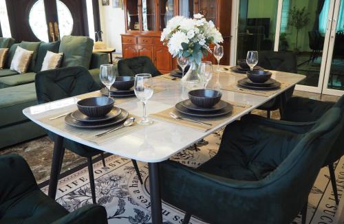 Siri Watthana Niwet Resort | Private 2-storey house in Chiang Mai By The Orchard