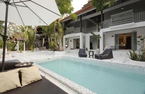 Pa Tan Villa | Private Oasis Pool Villa, 8 Bedroom for Groups