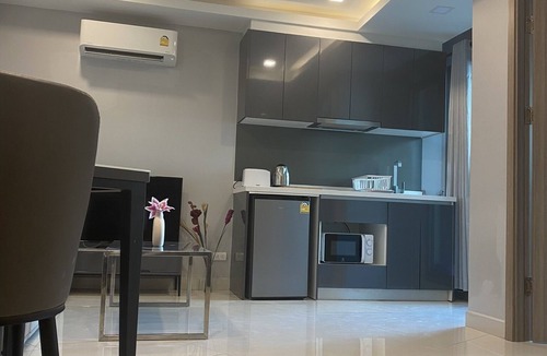 South Pattaya Condo | Quiet 1-bedroom condo in a tropical resort