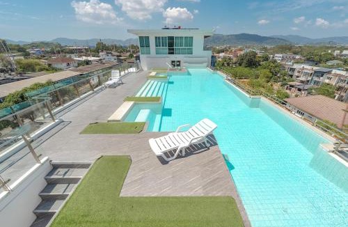Talat Nuea Apartment | Quiet Work-Friendly Phuket Town Fast WiFi & Pool