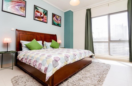Downtown Dubai Apartment | Quintessential Quarters - Ultra-modern and Spacious Aparment