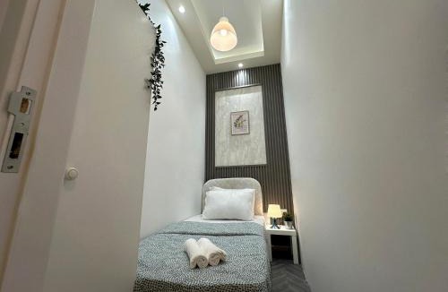Barsha Heights House | Radiant Parition Room in Barsha Heights Near Metro