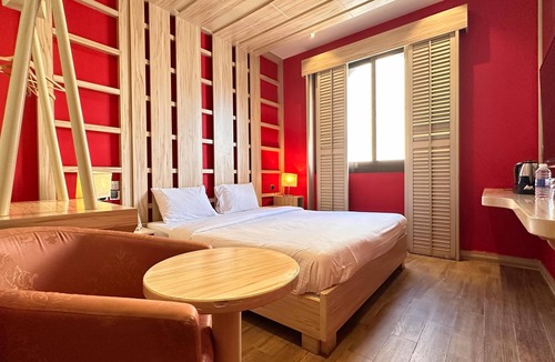 Jadaf Hotel | Reflections Hotel