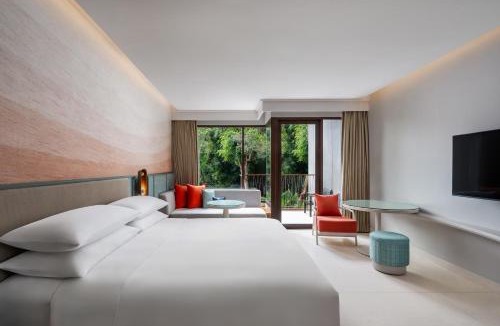 Mai Khao Resort | Renaissance Phuket Resort & Spa