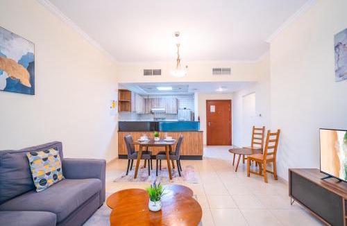 Downtown Dubai Apartment | RH- Prime Location, Modern 01BR, Walk away from Dubai Mall & Burj Khalifa