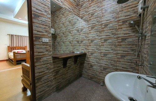 Hang Dong Hotel | Rommai Resort