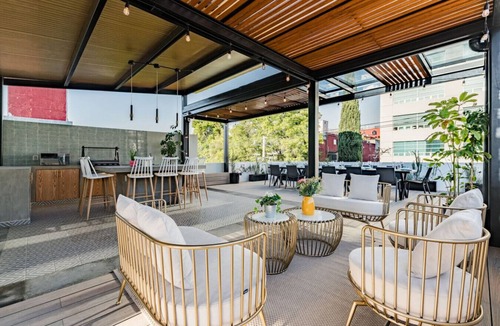 Roma Sur House | Rooftop Retreat, BBQ, Vibrant Roma Norte
