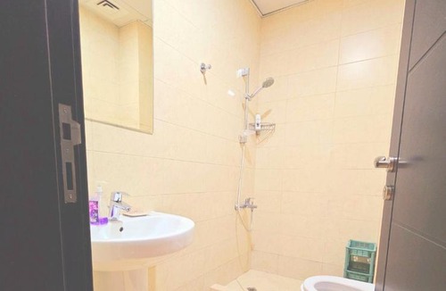 Jumeira 1 Apartment | Room near to Lamer Beach Jumeirah one walk distance oima leasing property