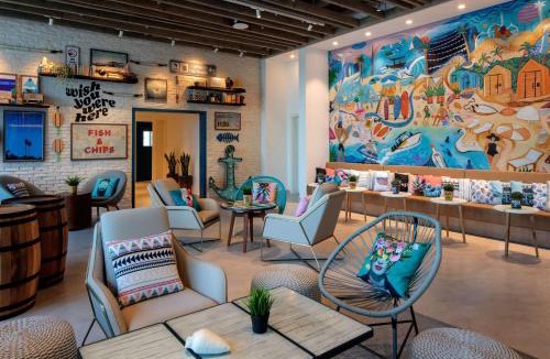Jumeirah Hotel | Rove La Mer Beach, Jumeirah