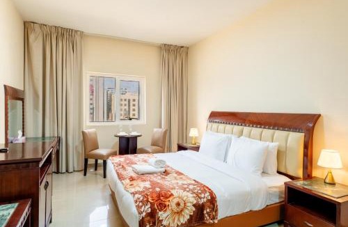 Al Majaz Apartment | Royal Tulip Studio