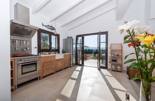 Alcudia Villa | Rustic villa with pool