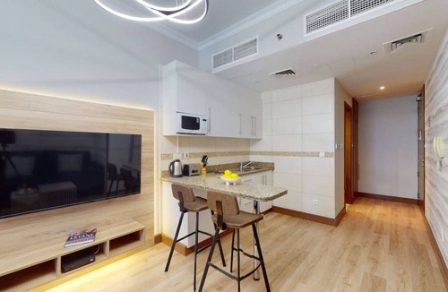 Jumeirah Lake Towers Apartment | Saba Tower 3 - Elegant Studio