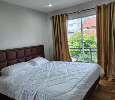 Bangkok Noi Villa | Sabai - Sabai
