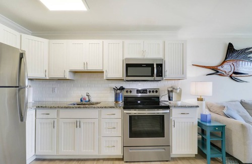 Stuart Apartment | Sailfish Suites 4- Waterfront, Pet friendly!