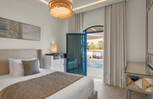Ras Al Khaimah Ski Chalet | Santorini check in