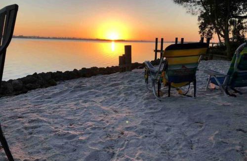 Englewood Villa | "Seaglass" Dazzles with Exceptional Bay Views&Pool