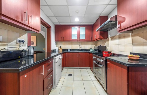 Jumeirah Beach Residence Hostel | Seaside Hostels
