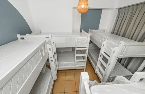 Jumeira 3 Hostel | Seaside hostels Marina view