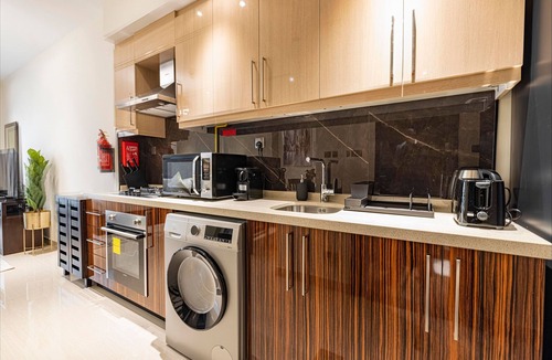 Downtown Dubai Apartment | Serene Studio Apartment in Elite Downtown Dubai