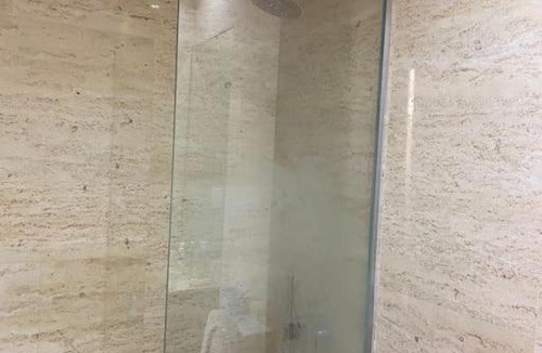 Al Mankhool Apartment | Serviced Room in a Luxurious apt - unmatched view