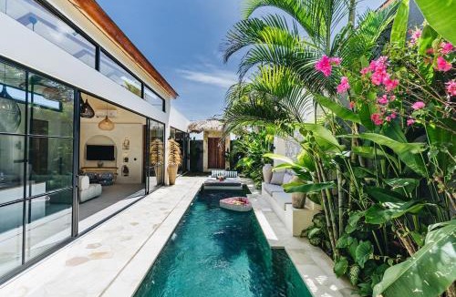 Cemagi Villa | Seseh 1BR Pool Villa Rooftop-5mins ride to Seseh BEACH