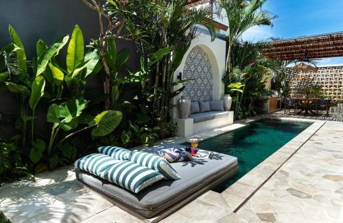 Cemagi Villa | Seseh 1BR Pool Villa Rooftop-5mins ride to Seseh BEACH