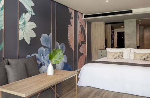 Khuekkhak Resort | (SHA+)Double room Seaside with Pool access Beach front(S05)