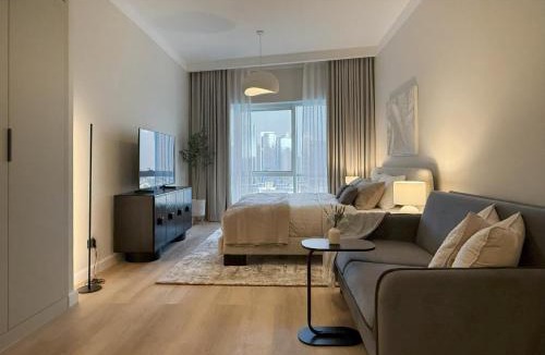 Jumeirah Lake Towers Apartment | Signature Studio JLT
