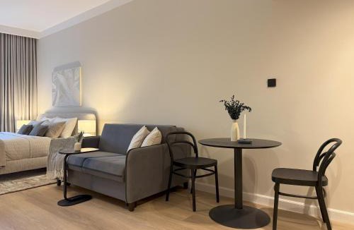 Jumeirah Lake Towers Apartment | Signature Studio JLT