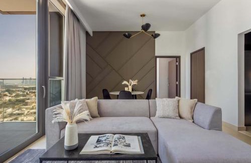 Bur Dubai Apartment | Silkhaus elegant 1BDR in Downtown Views with pool & gym access