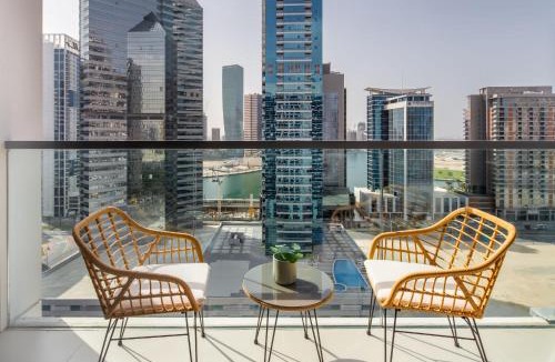Downtown Dubai Apartment | Silkhaus elegant and Spacious 1BDR in Downtown near Business Bay