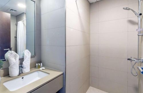 Bur Dubai Apartment | Silkhaus modern studio with Burj Khalifa view in DIFC