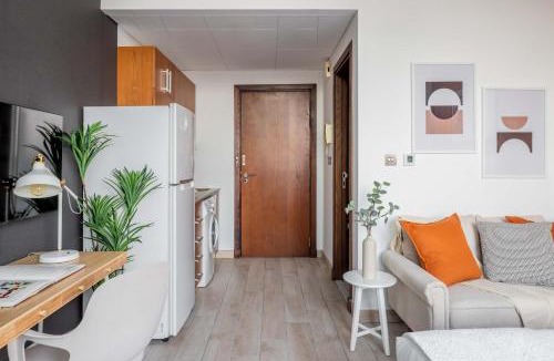 Bur Dubai Apartment | Silkhaus renovated studio with Burj Khalifa view in DIFC