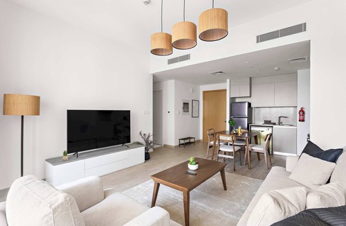Dubai Apartment | Silkhaus Stylish 1BDR | New Sunset Creek Tower