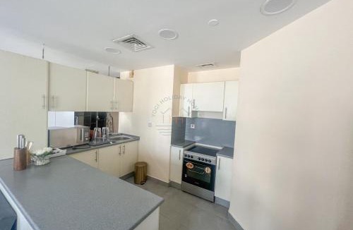 Barsha Heights Apartment | Snug Studio With City Views, Perfect For Couples
