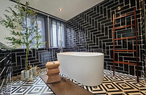 Chakkrawat House | Soho House Old Town Bangkok