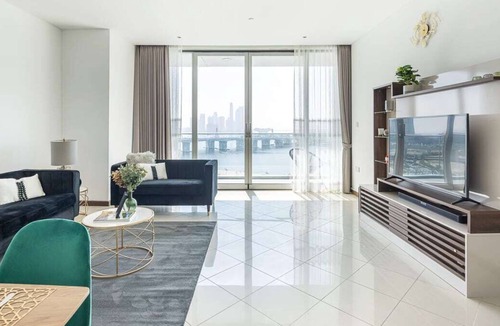 Dubai Festival City Apartment | Spacious 1BR Apartment With Lovely Dubai Creek Views