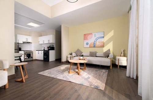 Jadaf Apartment | Spacious 2 Bed in Binghatti Gateway