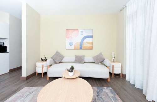 Jadaf Apartment | Spacious 2 Bed in Binghatti Gateway