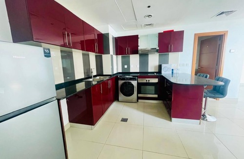 Jumeira 3 Apartment | Spacious apartment with fitness room and WiFi in beautiful Dubai