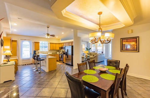 Naples Park Villa | Spacious & Luxurious. Walk to beach.New Heated Pool
