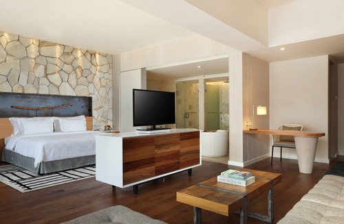 North Legian Hotel | Spacious Modern Suite with Free Minibar Items (T Sand Suite22)