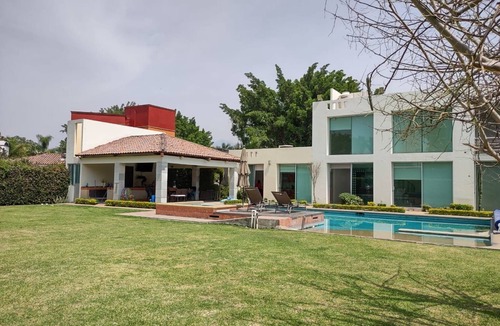 Yautepec House | Spacious house with private pool and jacuzzi