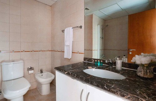 Dubai Investment Park Apartment | Spacious Studio in Lake Apartments - Sleeps 3!