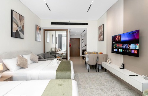 Downtown Dubai Apartment | Spacious Studio with Balcony & Jacuzzi Trillionaire Residences, Business Bay