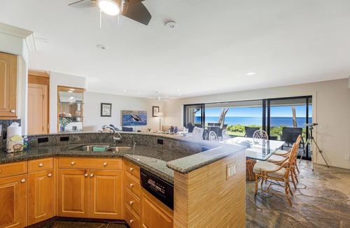 Downtown Lahaina House | Spectacular, Oceanfront 3 bedroom + den, AC, pool, sleeps 7.
