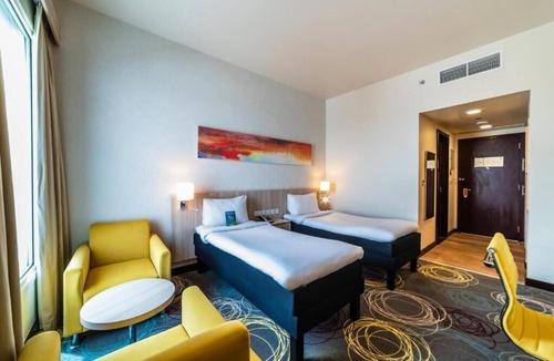 International City House | Standard Room Near Dragon Mart By Luxury Bookings