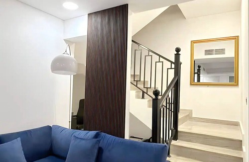 Al Satwa Villa | "Stay in the heart of Downtown: steps from Dubai Mall, Burj Khalifa, and more!"