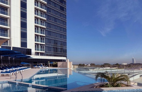 Dubai Media City House | Studio Apartment Near The Media Lounge Palm