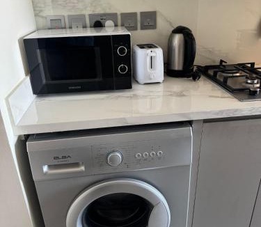 Jadaf Apartment | Studio Free Parking Pet Friendly Near Downtown Dubai